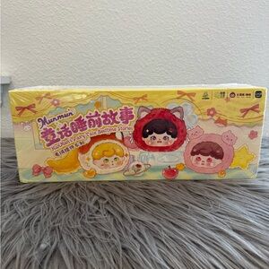 #57 8 MUNMUN BLIND BOXES